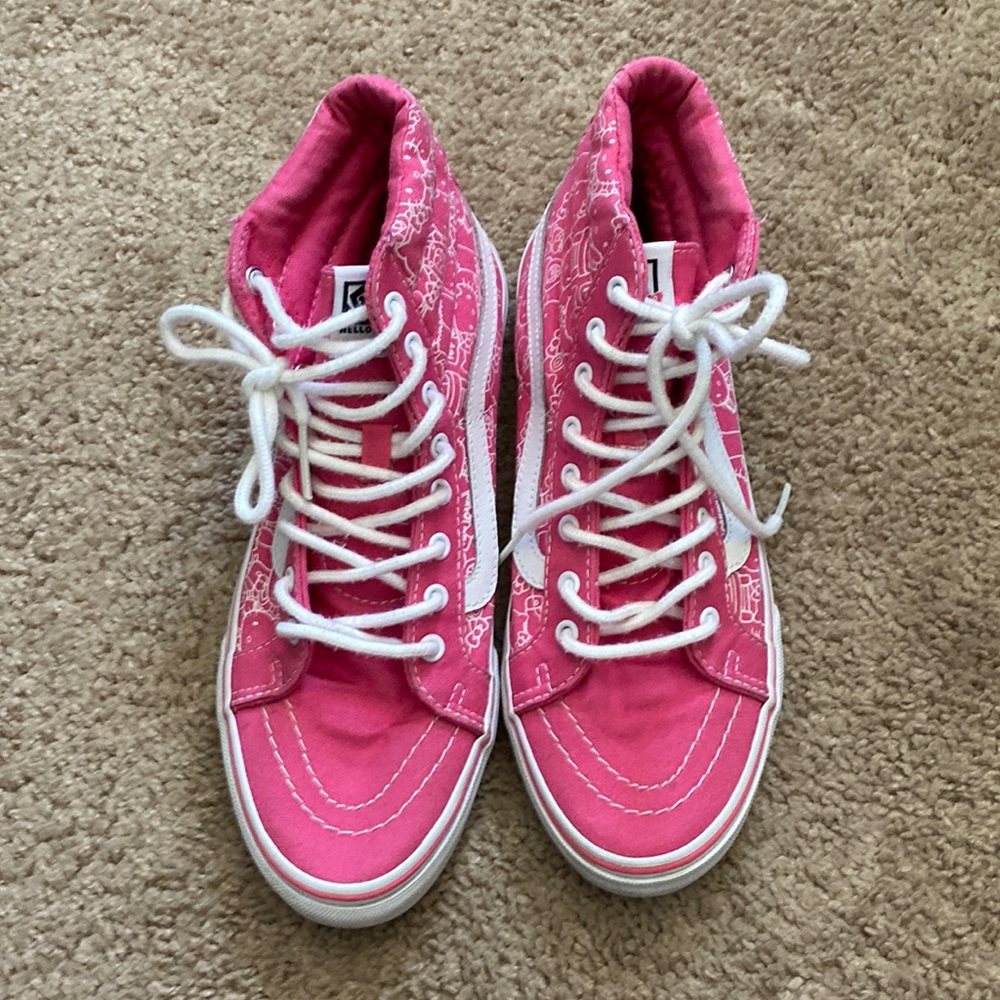 Hello Kitty Vans.